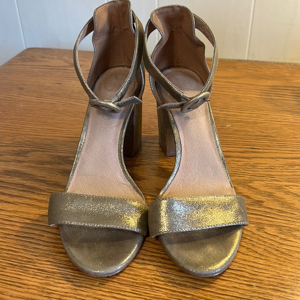 Madewell Metallic Gold Shimmer Lainey Sandals Size 7.5
